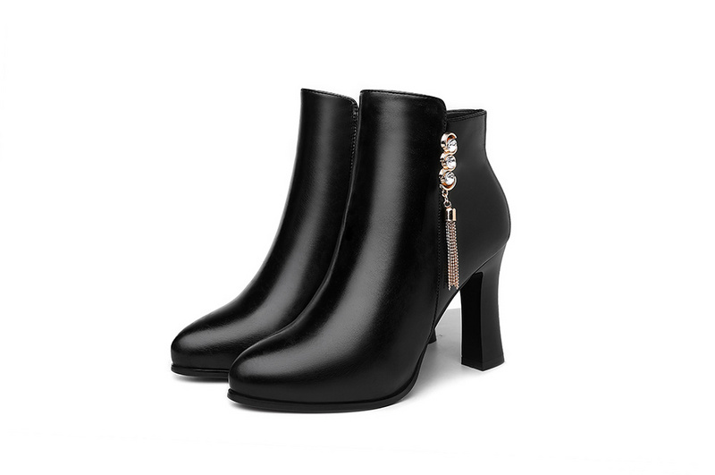 2025 shoes collection SKU-2025075